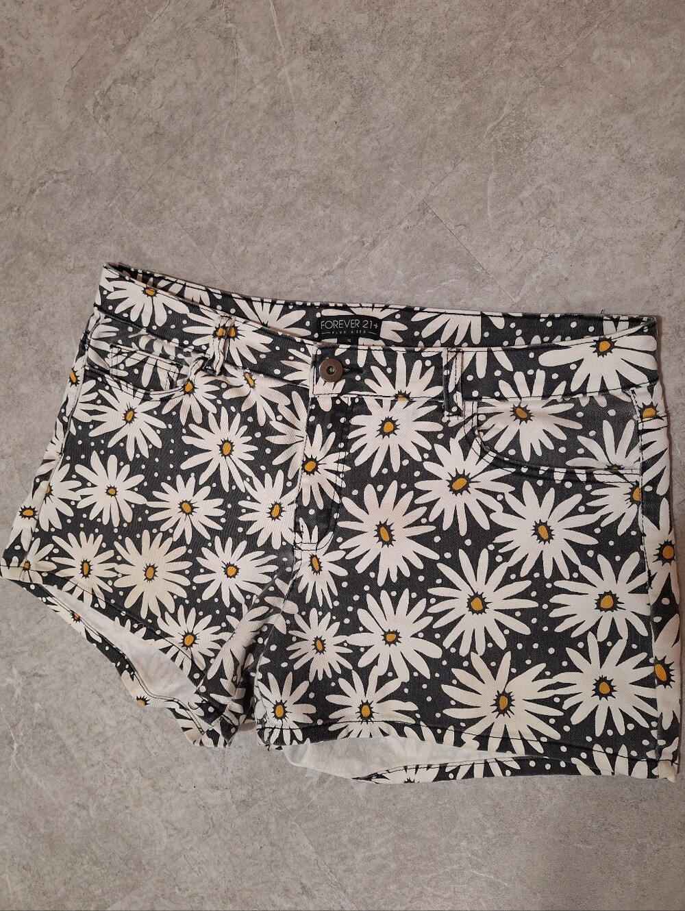 Forever 21 Black Daisy Print Jean Shorts - Womens Size 16